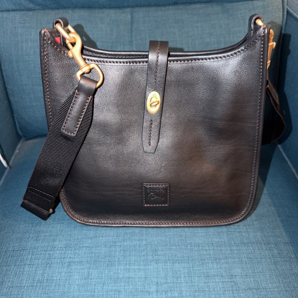 Dooney & Bourke Florentine Leather Messenger Bag Black Guitar Strap Crossbody